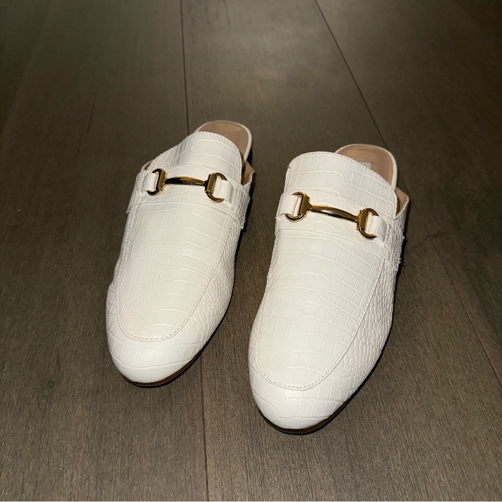 STEVE MADDEN White Slide Loafer Flats